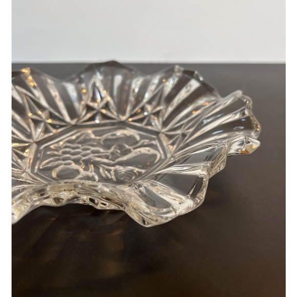 Vintage Clear Federal Glass Ruffled Edge Dish with Fruit Design - Picture 9 of 11